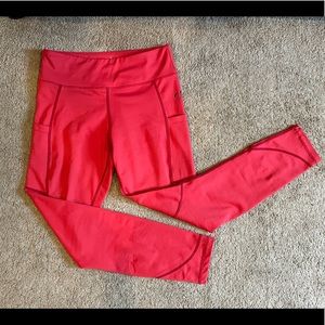 Curves N Combatboots Red leggings, small